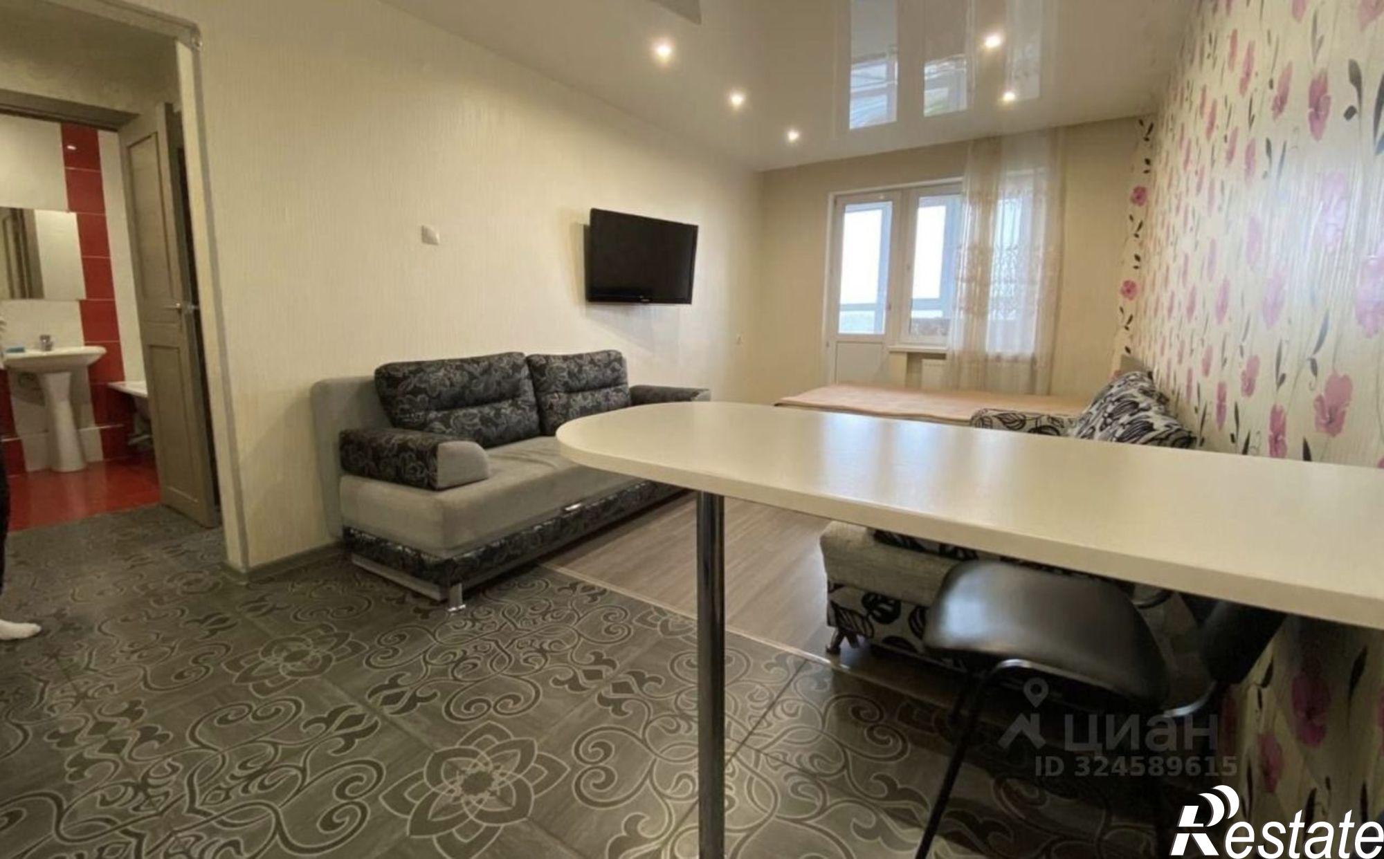 Сдать квартиру за 23 000 рублей на Киров, Московская улица, 121к1