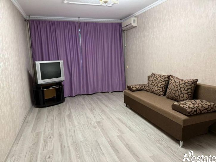 2-комн квартира Республики улица, 24