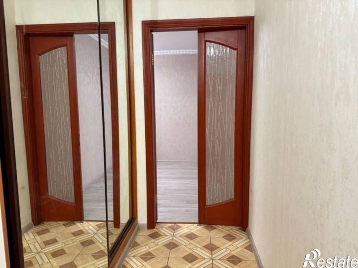2-комн квартира Республики улица, 24