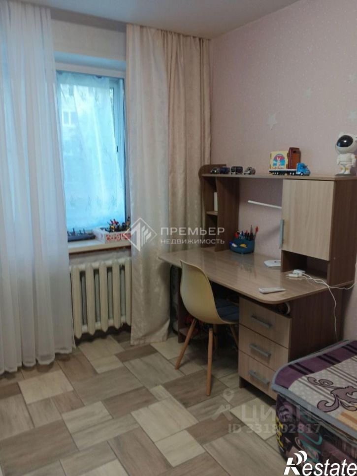 3-комн квартира ул Строителей, 8,  д. 8
