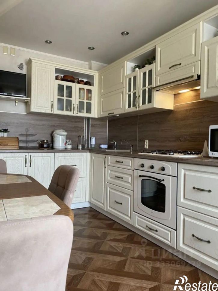 3-комн квартира Киров, улица МОПРа, 25к2