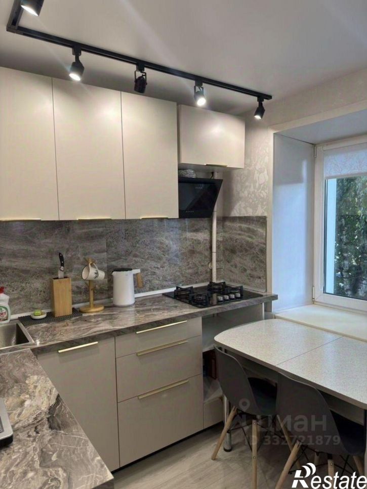 2-комн квартира проспект Гагарина, 2,  д. 2