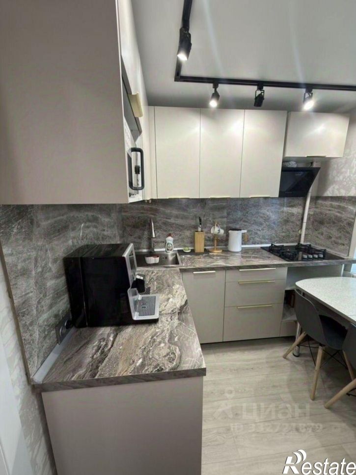 2-комн квартира проспект Гагарина, 2,  д. 2